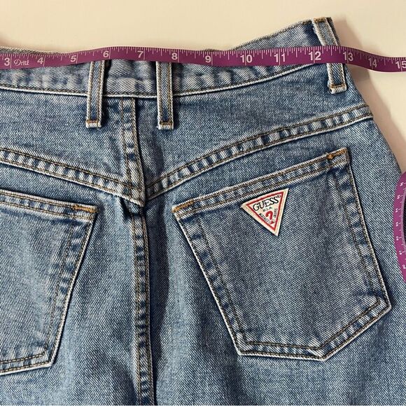 Vintage Guess Medium Wash Blue Denim Mini Skirt Size 28 26" Waist EUC - Picture 11 of 13